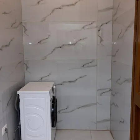 Modern 110 M2 Near Tirana And Airport Apartment *